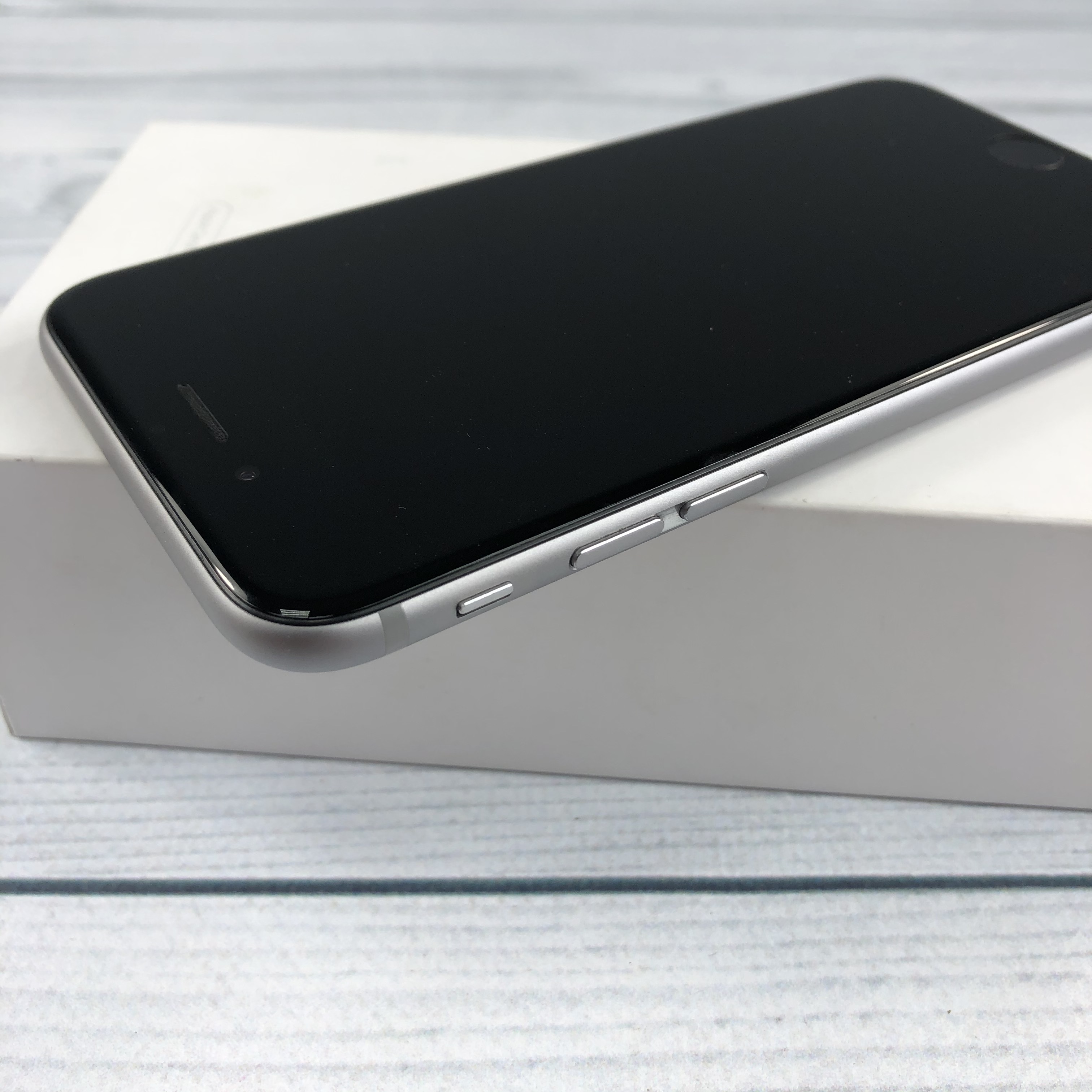 Телефон Apple iPhone 6S 32Gb Space Grey <БУ, хорошее состояние> купить в  Иркутске. Цена на Телефон Apple iPhone 6S 32Gb Space Grey <БУ, хорошее  состояние>: отзывы, описания, характеристики