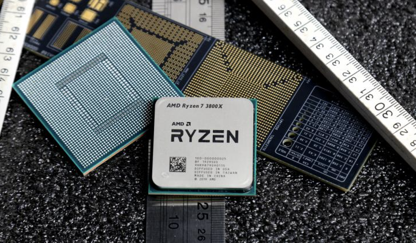 Процессор amd ryzen сокет. Ryzen 7 3800x. Процессор AMD x8 r7-3800x Tray. Процессор AMD Risen 7 3800 x. Processor Ryzen 7 3800x3d.