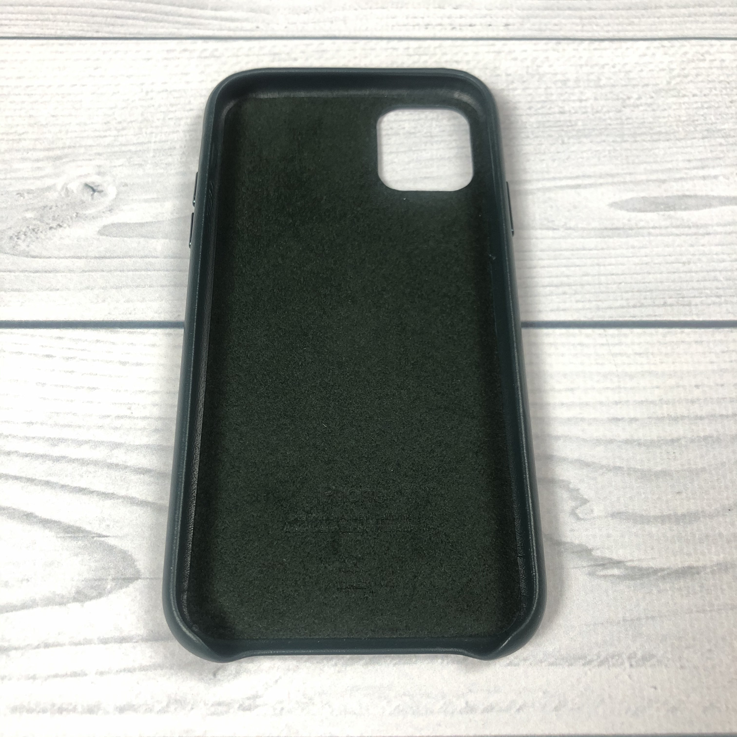 Iphone 11 leather case. Чехол Apple iphone 11 Pro Max Leather Case Forest Green. Чехол Apple iphone XS Leather Case Forest Green. Чехол кожаный зеленый лес. Чехол IP 11 фирма Royal Cases.