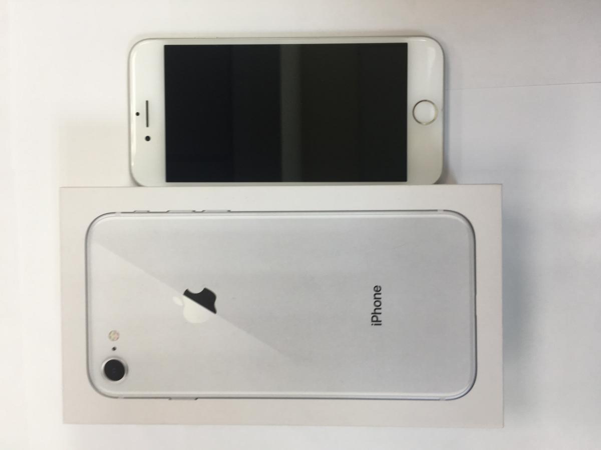 Apple iPhone 8 64Gb Silver <Б/У, удовлетворительное состояние> купить в  Иркутске. Цена на Apple iPhone 8 64Gb Silver <Б/У, удовлетворительное  состояние>: отзывы, описания, характеристики